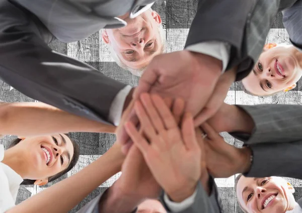Pessoas de negócios com as mãos juntas — Fotografia de Stock
