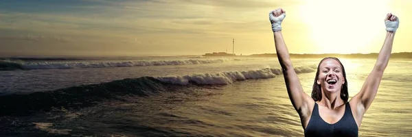 Γυναίκα αθλητή που γιορτάζουν κατά κύματα και ηλιοβασίλεμα 3d — Φωτογραφία Αρχείου