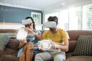 Çift arabirimleri ile oynarken Vr kulaklık