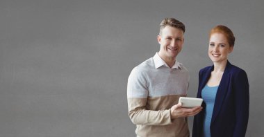 Mutlu iş insanlar holding tablet