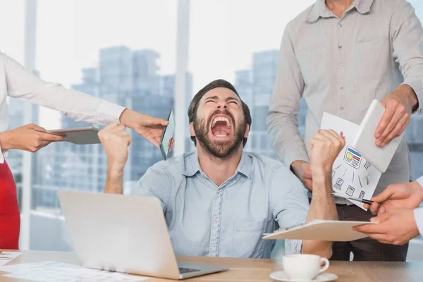 Frustrated business man yelling — Stock Photo, Image