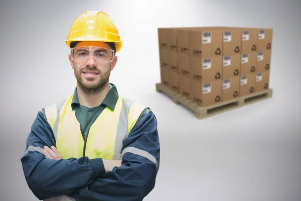 Arbetare bär hardhat och glasögon — Stockfoto