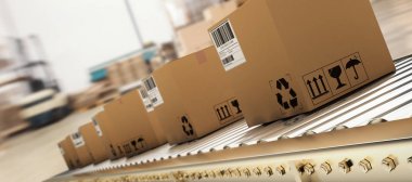 üretim hattı üzerinde paketlenmiş kurye