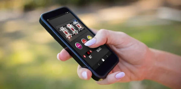 Κουλοχέρης app με σύμβολο γιεν στην οθόνη του κινητού — Φωτογραφία Αρχείου