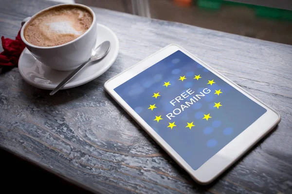 Texto itinerante libre sobre la bandera de la Unión Europea — Foto de Stock