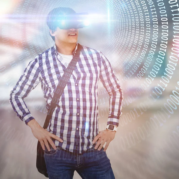 Mann mit Virtual-Reality-Brille — Stockfoto