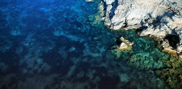 崖によって海の空撮 — ストック写真