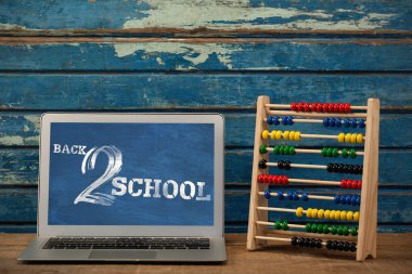 laptop abacus masada yanında