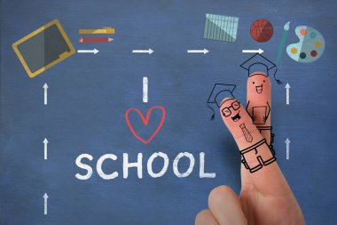 Parmakları antropomorfik gülen yüz