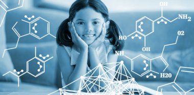 el yüz ile oturan kız 