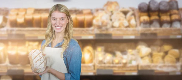 Fiatal nők mutatják kenyér — Stock Fotó