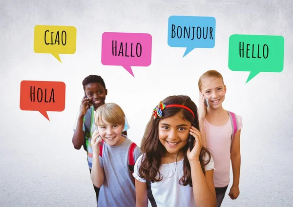 Hallo in verschillende talen met kinderen — Stockfoto