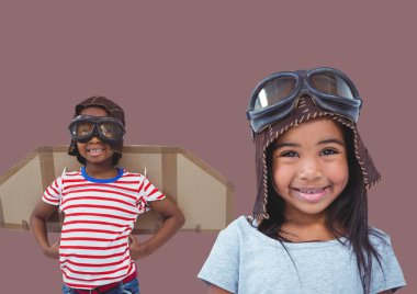 Çocuk maskeleri ile pilot kostümleri