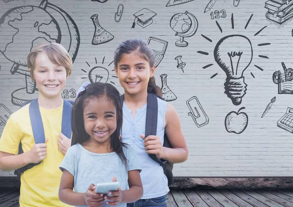 Niños con gráficos educativos —  Fotos de Stock