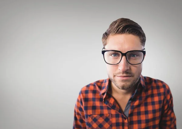 Adam gözlük ve kareli gömlek — Stok fotoğraf