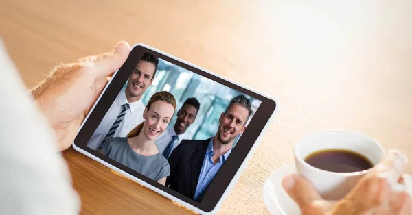 Videoconferência profissional com colegas — Fotografia de Stock