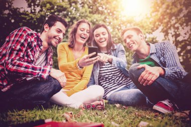  hareket eden telefon arayan öğrenciler 