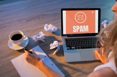 E-posta spam üstünde belgili tanımlık perde