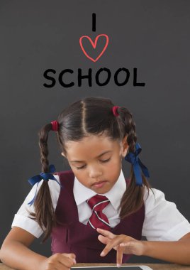 Öğrenci kıza tablo düşünme 