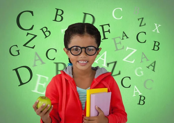 Viele Buchstaben rund um Mädchen — Stockfoto