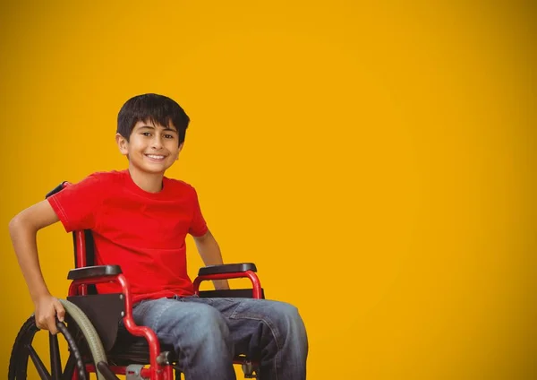 Niepełnosprawnych chłopak na wózku inwalidzkim — Zdjęcie stockowe