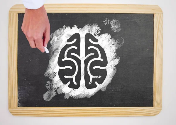 Hand hersenen pictogram op blackboard tekening — Stockfoto