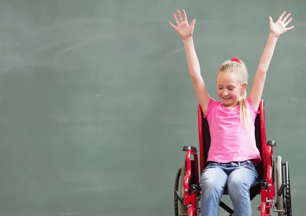 坐轮椅的残疾的女孩 — 图库照片