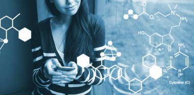 gülümseyen öğrenci karşı kimyasal yapısı 