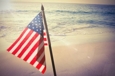 plaj ve ABD bayrağı 