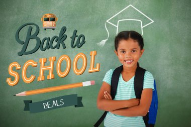 okul kız ayakta kolları ile geçti