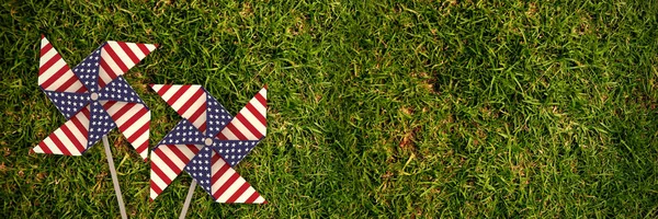 Cazadores de viento con bandera americana —  Fotos de Stock