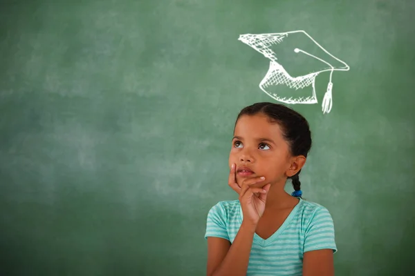 Chapéu de graduação desenho contra menina — Fotografia de Stock
