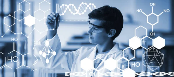 Estructura química contra escolar atento — Foto de Stock