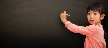 Tebeşir ile çizim öğrenci 