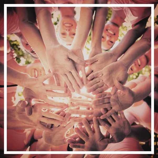 Kadınlar Meme Kanseri Bilinçlendirme için olay organize