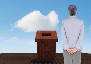 Çatıda duran işkadını 