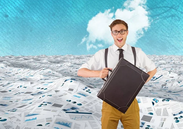 Empresario con maletín en mar de documentos con nube — Foto de Stock