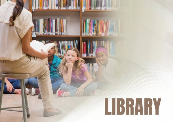 Texto de la biblioteca y maestro de escuela primaria con clase —  Fotos de Stock