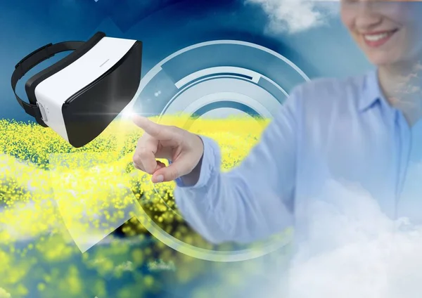 Sanal gerçeklik kulaklık dokunmadan kadın 