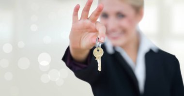 İş kadını holding tuşları