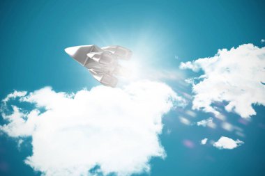 Uzay gemisi koyu mavi arka plan karşı 