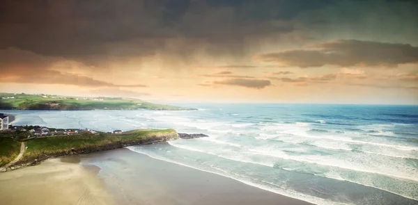 Praia contra céu — Fotografia de Stock