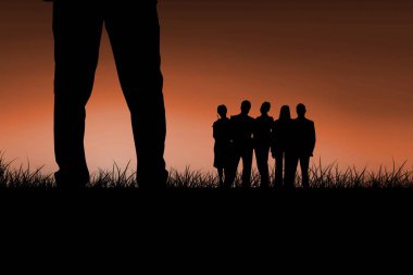 İş insanlar siluetleri bina karşı