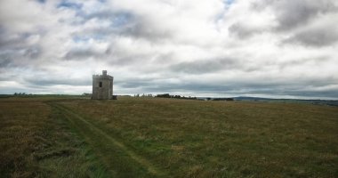  çimenli manzara gökyüzü