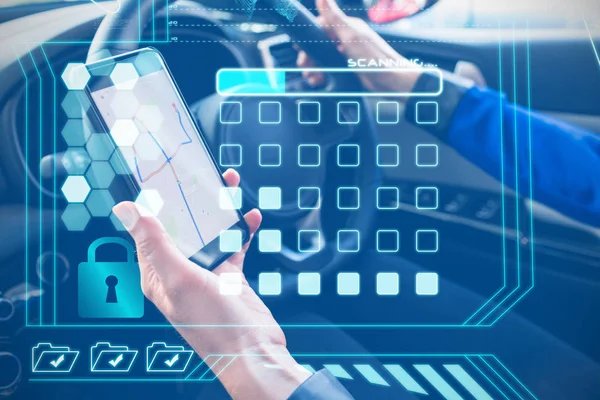 adam arabasına Smartphone holding