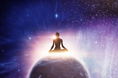 kadın pratik meditasyon