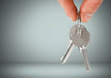 Anahtar Vignette önünde tutan el