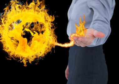 el yayılması yangın ile kadınla 