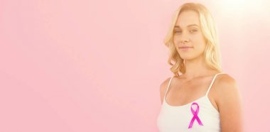 Kurdele ile genç kadın portresi