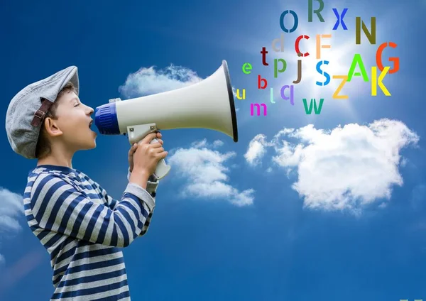 Jongen met megafoon met kleur letters — Stockfoto